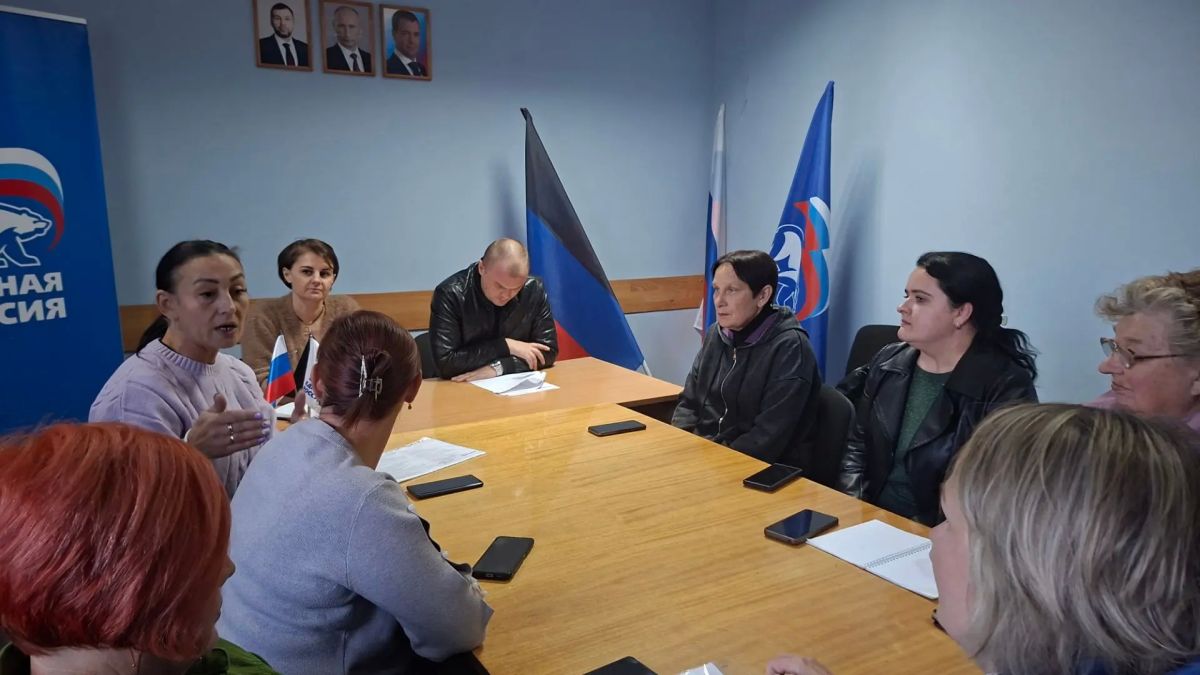 Денис Зубов: «Точки сбора». . Сегодня, 05 октября 2026 года, в общественной приёмной партии Единая Россия городской округ Иловайск, состоялось рабочее совещание в формате встречи «Точки сбора», направленное на обсуждение... Денис Зубов: «Точки сбора». . Сегодня, 05 октября 2026 года, в общественной приёмной партии Единая Россия городской округ Иловайск, состоялось рабочее совещание в формате встречи «Точки сбора», направленное на обсуждение...