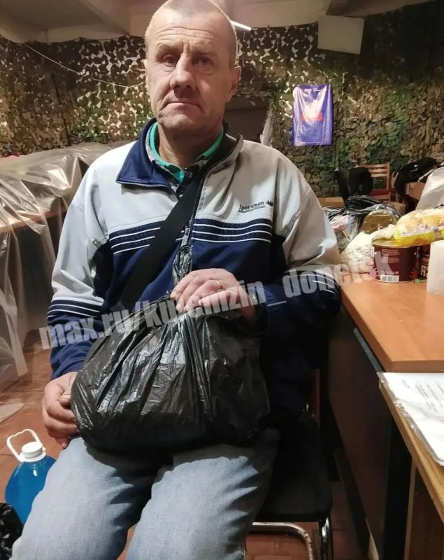 Алексей Кулемзин: В рамках оказания поддержки населению пгт Великая Новосёлка администрация г. о. Донецк организовала доставку и выдачу гуманитарной помощи Алексей Кулемзин: В рамках оказания поддержки населению пгт Великая Новосёлка администрация г. о. Донецк организовала доставку и выдачу гуманитарной помощи