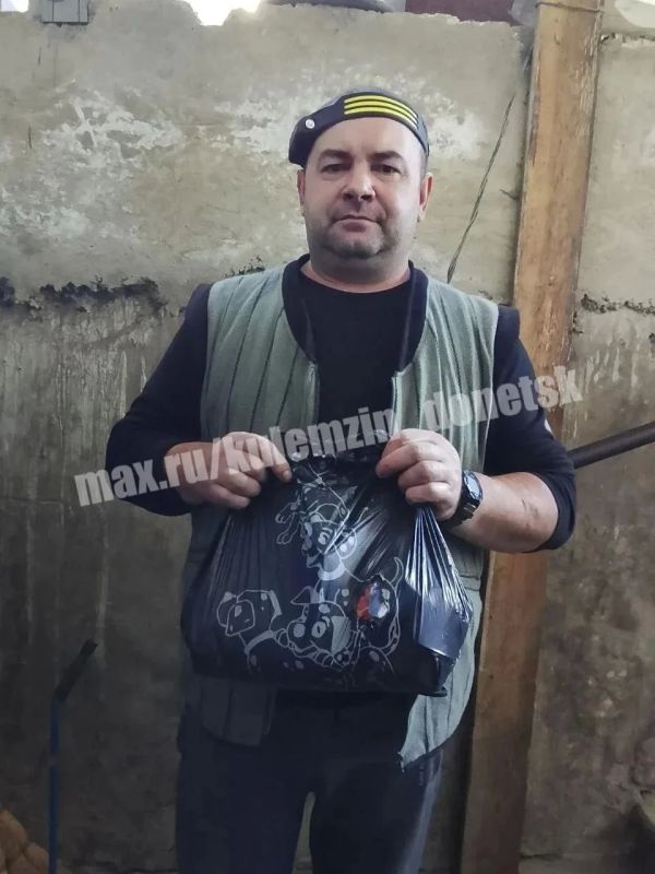 Алексей Кулемзин: В рамках оказания поддержки населению пгт Великая Новосёлка администрация г. о. Донецк организовала доставку и выдачу гуманитарной помощи