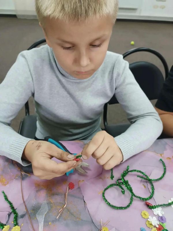 В клубе пгт Карло-Марксово кипит творческая работа! В клубе пгт Карло-Марксово кипит творческая работа!