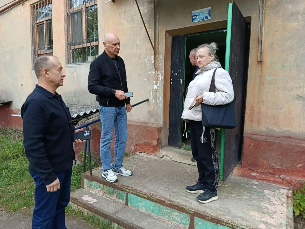 Иван Приходько: Во время проведения прямого эфира Главы Донецкой Народной Республики Дениса Владимировича Пушилина прозвучал вопрос от жителей Горловки касаемо затопления подвального помещения сточными водами в одном из...