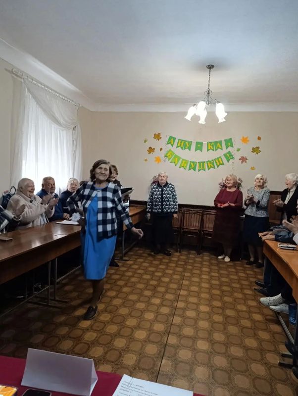 Поддержка активного долголетия: проведение творческого конкурса «А ну-ка, девушки!» в Шахтерске Поддержка активного долголетия: проведение творческого конкурса «А ну-ка, девушки!» в Шахтерске