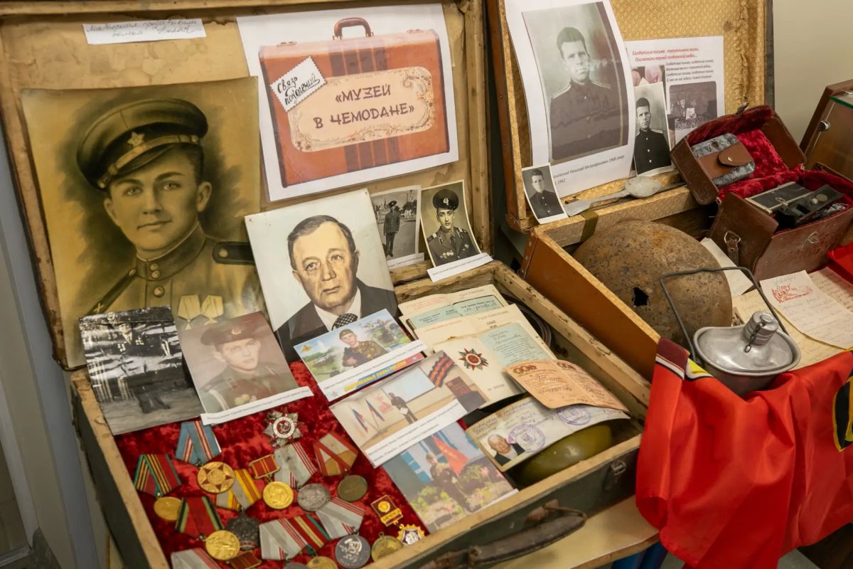 Антон Кольцов: В средней школе поселка Талаковка провели собрание партийного актива Мариупольского местного отделения Единой России Антон Кольцов: В средней школе поселка Талаковка провели собрание партийного актива Мариупольского местного отделения Единой России