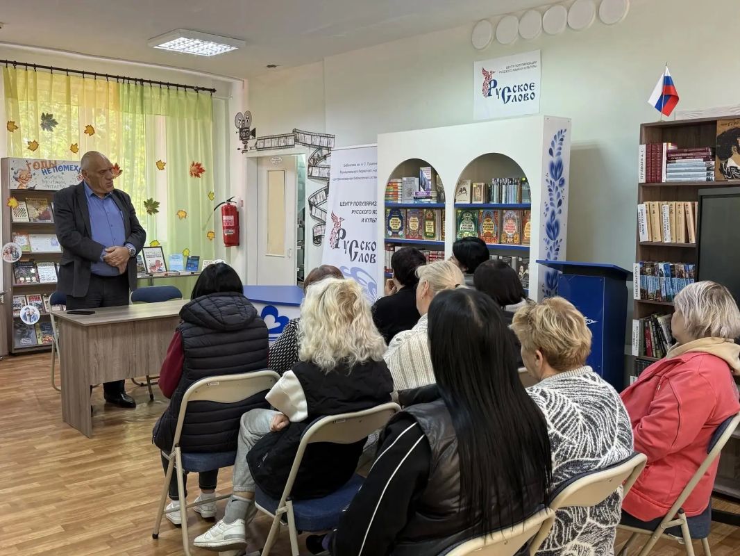6 октября, в рамках поручения Главы ДНР Дениса Пушилина, депутат Макеевского городского совета Донецкой Народной Республики первого созыва Олег Венжега провел встречу с жителями Советского внутригородского района городского... 6 октября, в рамках поручения Главы ДНР Дениса Пушилина, депутат Макеевского городского совета Донецкой Народной Республики первого созыва Олег Венжега провел встречу с жителями Советского внутригородского района городского...