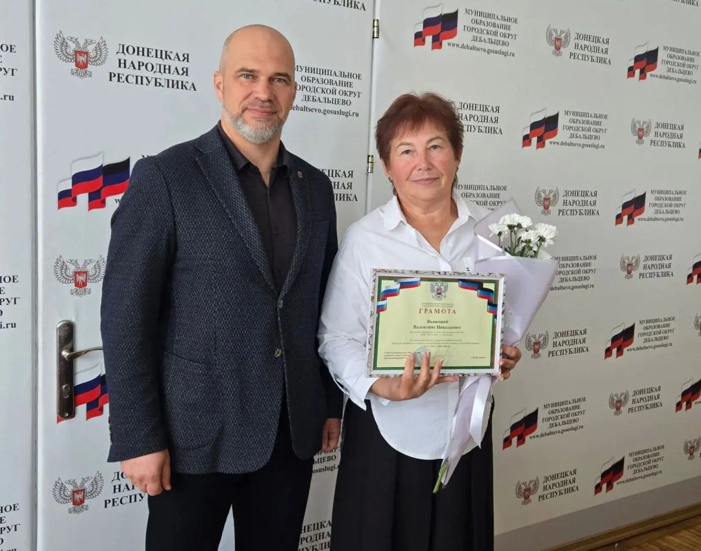 День учителя — это не просто дата в календаре, это праздник людей, чья работа определяет завтрашний день нашей страны День учителя — это не просто дата в календаре, это праздник людей, чья работа определяет завтрашний день нашей страны
