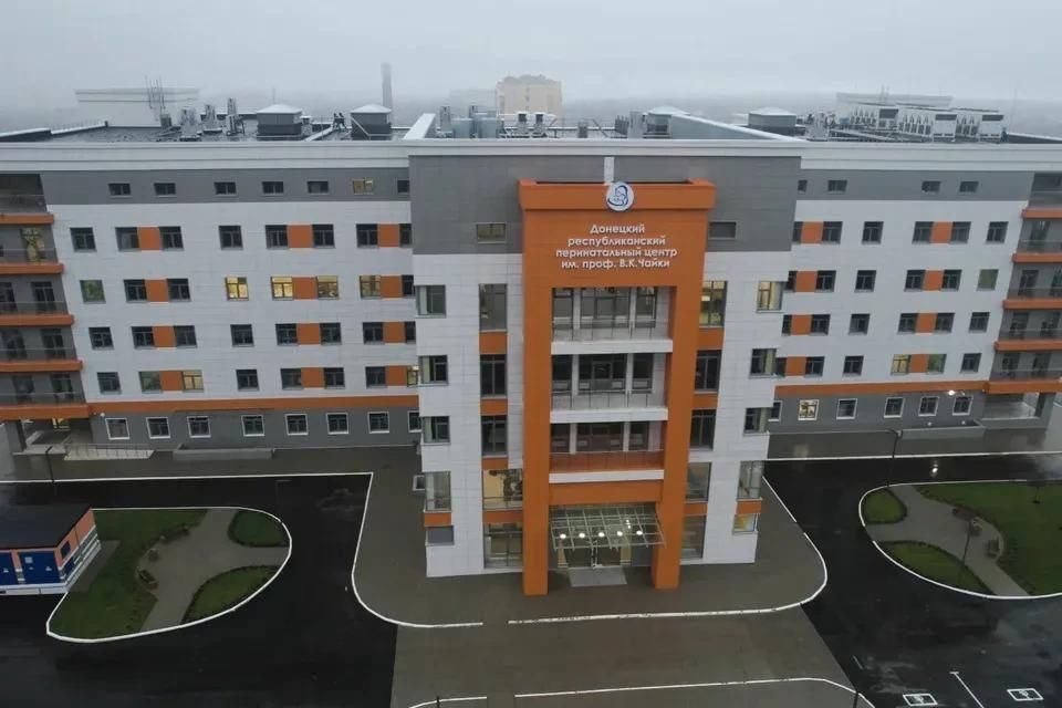 Возрождение мирной жизни: в Донбассе и Новороссии восстановили более 3,6 тысячи объектов Возрождение мирной жизни: в Донбассе и Новороссии восстановили более 3,6 тысячи объектов