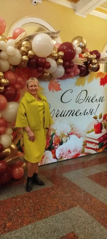 Методисты Государственного бюджетного образовательного учреждения «Донецкий республиканский учебно-методический центр психологической службы системы образования» Наталья Владимировна Левшунова и Светлана Владимировна Пипко... Методисты Государственного бюджетного образовательного учреждения «Донецкий республиканский учебно-методический центр психологической службы системы образования» Наталья Владимировна Левшунова и Светлана Владимировна Пипко...