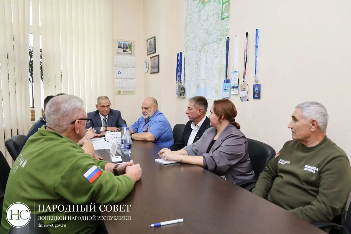 Вопросы господдержки казачества обсудили депутаты Народного Совета ДНР от Единой России