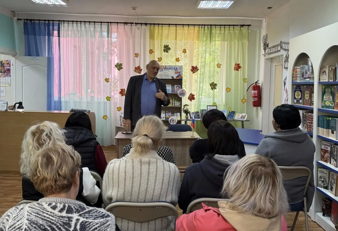 6 октября, в рамках поручения Главы ДНР Дениса Пушилина, депутат Макеевского городского совета Донецкой Народной Республики первого созыва Олег Венжега провел встречу с жителями Советского внутригородского района городского...