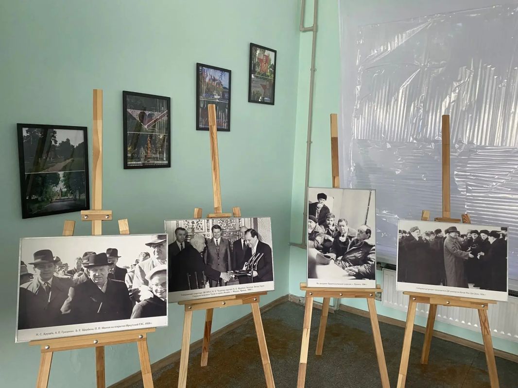 Дебальцевский городской литературно-исторический музей представляет тематическую выставку, посвященную памяти нашего выдающегося земляка, советского государственного и партийного деятеля Бориса Евдокимовича Щербины Дебальцевский городской литературно-исторический музей представляет тематическую выставку, посвященную памяти нашего выдающегося земляка, советского государственного и партийного деятеля Бориса Евдокимовича Щербины