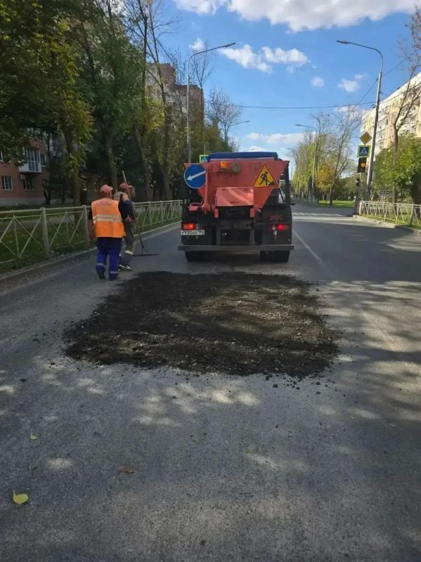 Мариупольские коммунальщики отчитались о работах за 5 октября Мариупольские коммунальщики отчитались о работах за 5 октября