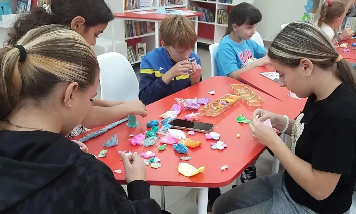 Юные мариупольцы приняли участие в творческом мастер-классе Юные мариупольцы приняли участие в творческом мастер-классе