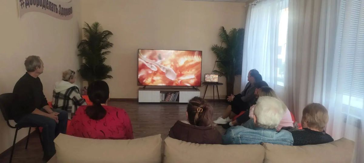 В молодёжном отделе имени Марии Пироговой прошёл просмотр фильма ко Дню беременных!