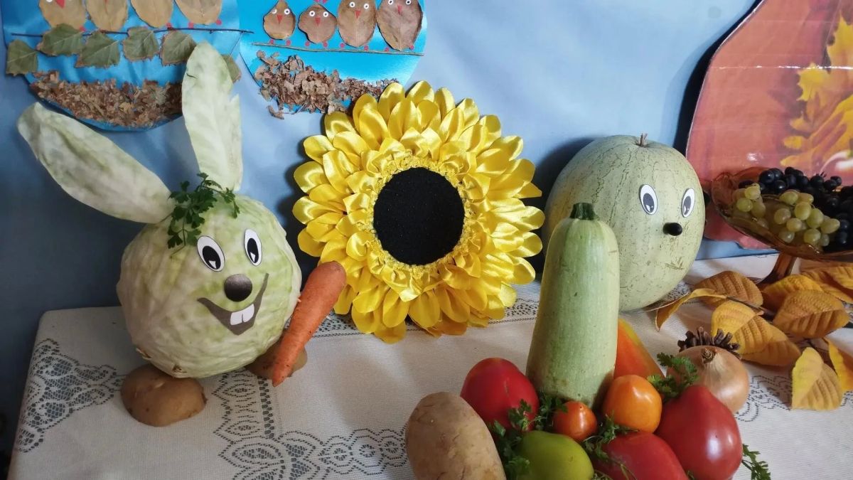 Искусство из урожая: в Зарянском сельском Доме культуры открылась выставка Искусство из урожая: в Зарянском сельском Доме культуры открылась выставка