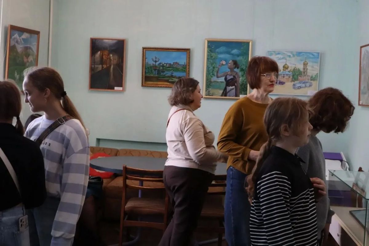 Сегодня, 7 октября, в выставочном зале МБУ «Музей истории города Харцызска» открылась выставка творческих работ обучающихся и преподавателей художественного отделения МБУ ДО «Харцызская школа искусств» Сегодня, 7 октября, в выставочном зале МБУ «Музей истории города Харцызска» открылась выставка творческих работ обучающихся и преподавателей художественного отделения МБУ ДО «Харцызская школа искусств»