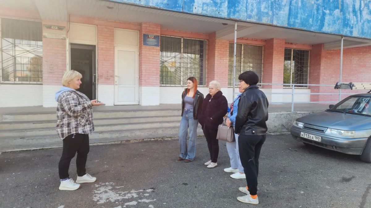 Врио заведующего Петровским территориальным сектором Наталья Петровна Моргун провела рабочую встречу с коллективом МБУ «Петровский сельский Дом культуры»