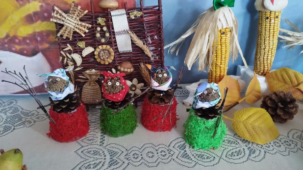 Искусство из урожая: в Зарянском сельском Доме культуры открылась выставка Искусство из урожая: в Зарянском сельском Доме культуры открылась выставка
