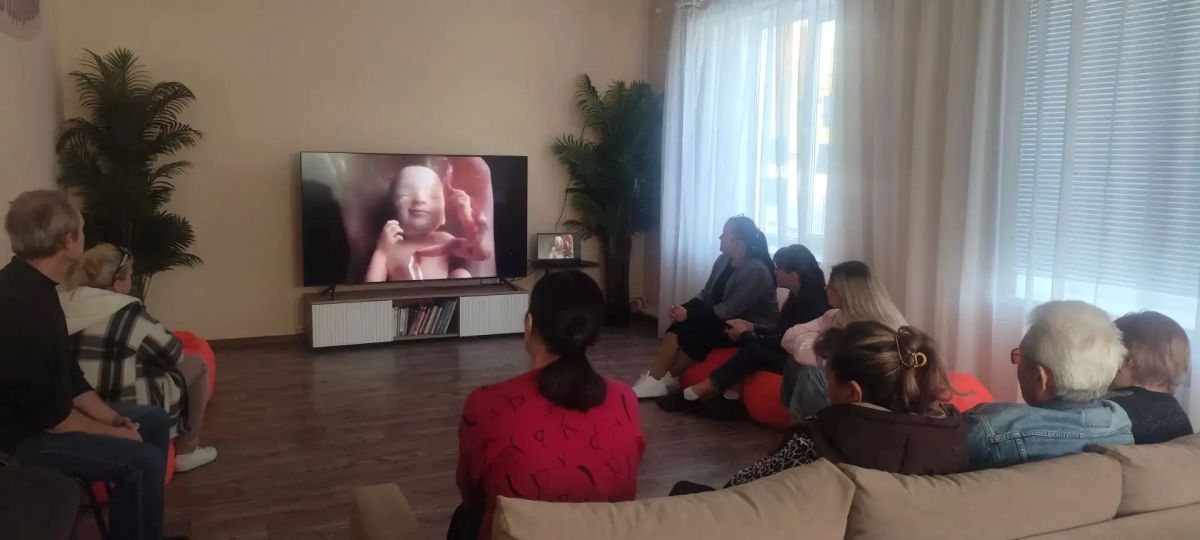 В молодёжном отделе имени Марии Пироговой прошёл просмотр фильма ко Дню беременных! В молодёжном отделе имени Марии Пироговой прошёл просмотр фильма ко Дню беременных!