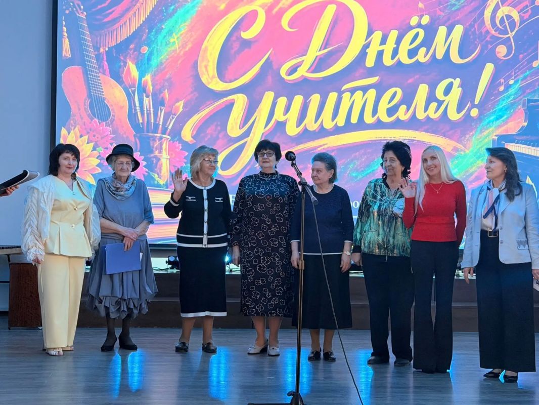 «И в шутку, и всерьёз». 5 октября, в ДШИ «Симфония Приморья» в рамках партийного проекта «Культура малой Родины» прошла юмористическая программа «И в шутку, и всерьёз», посвящённая Дню учителя «И в шутку, и всерьёз». 5 октября, в ДШИ «Симфония Приморья» в рамках партийного проекта «Культура малой Родины» прошла юмористическая программа «И в шутку, и всерьёз», посвящённая Дню учителя
