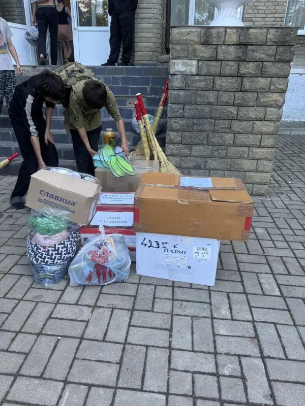 Игорь Лызов: Жители Краснодарского края помогают ребятам из Амвросиевского детского дома Игорь Лызов: Жители Краснодарского края помогают ребятам из Амвросиевского детского дома