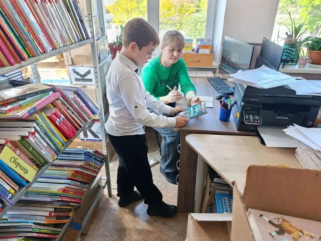 В Ждановской детской библиотеке прошла акция «Возвращаем книгу в библиотеку» В Ждановской детской библиотеке прошла акция «Возвращаем книгу в библиотеку»