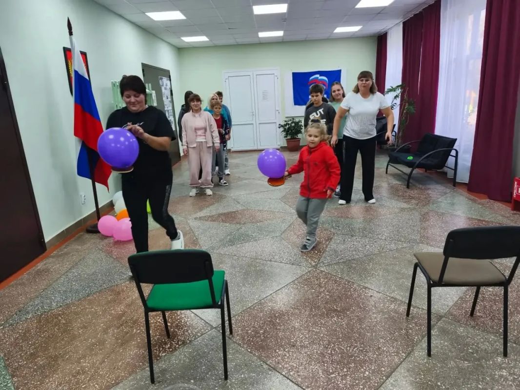 В сельском клубе села Азовское состоялось спортивное мероприятие, приуроченное ко Дню рождения Президента Российской Федерации, — «Здоровое Отечество» В сельском клубе села Азовское состоялось спортивное мероприятие, приуроченное ко Дню рождения Президента Российской Федерации, — «Здоровое Отечество»