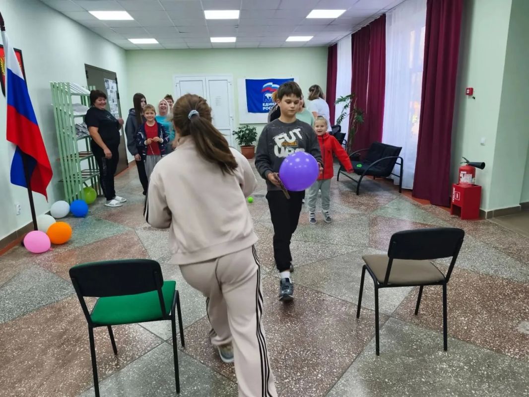В сельском клубе села Азовское состоялось спортивное мероприятие, приуроченное ко Дню рождения Президента Российской Федерации, — «Здоровое Отечество» В сельском клубе села Азовское состоялось спортивное мероприятие, приуроченное ко Дню рождения Президента Российской Федерации, — «Здоровое Отечество»
