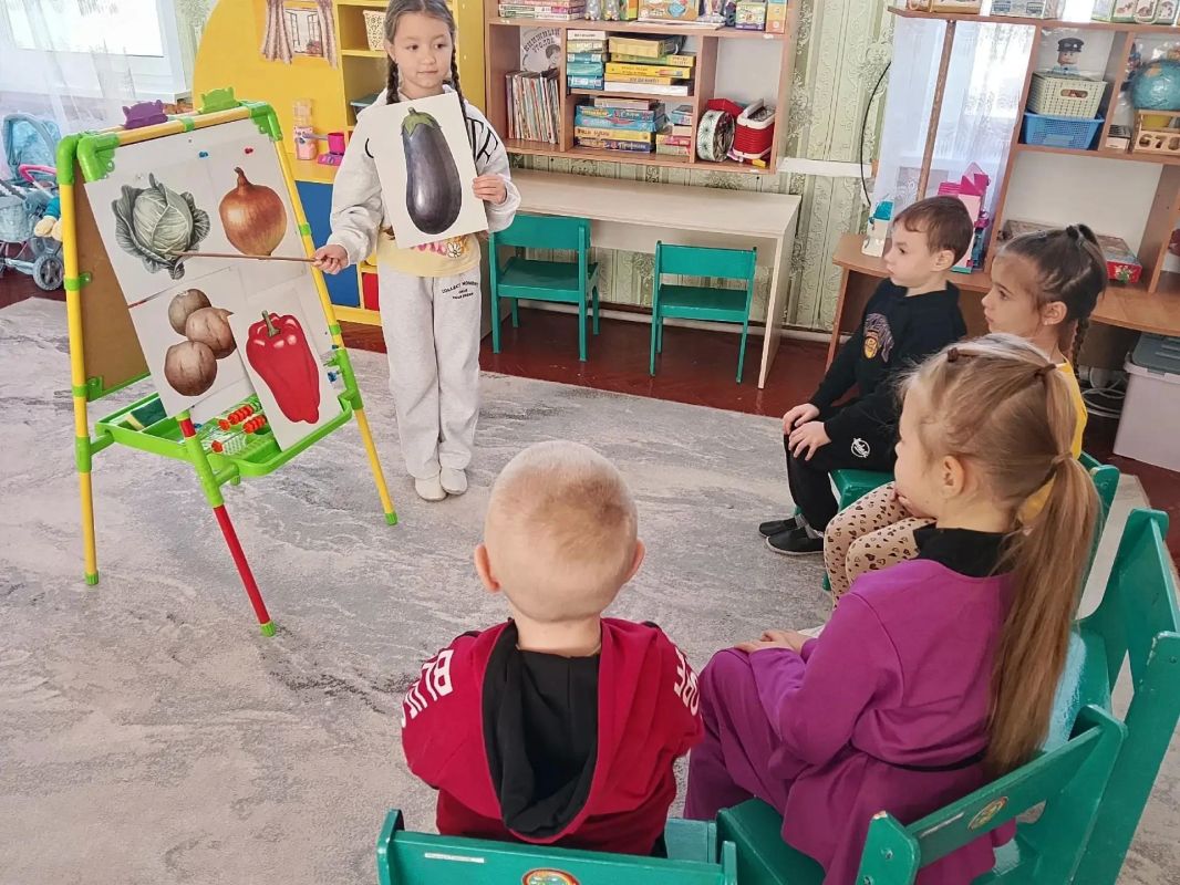 Уроки осени: в Кировском провели познавательное занятие для малышей Уроки осени: в Кировском провели познавательное занятие для малышей