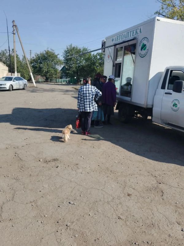 В Амвросиевском муниципальном округе продолжает работу выездная аптека
