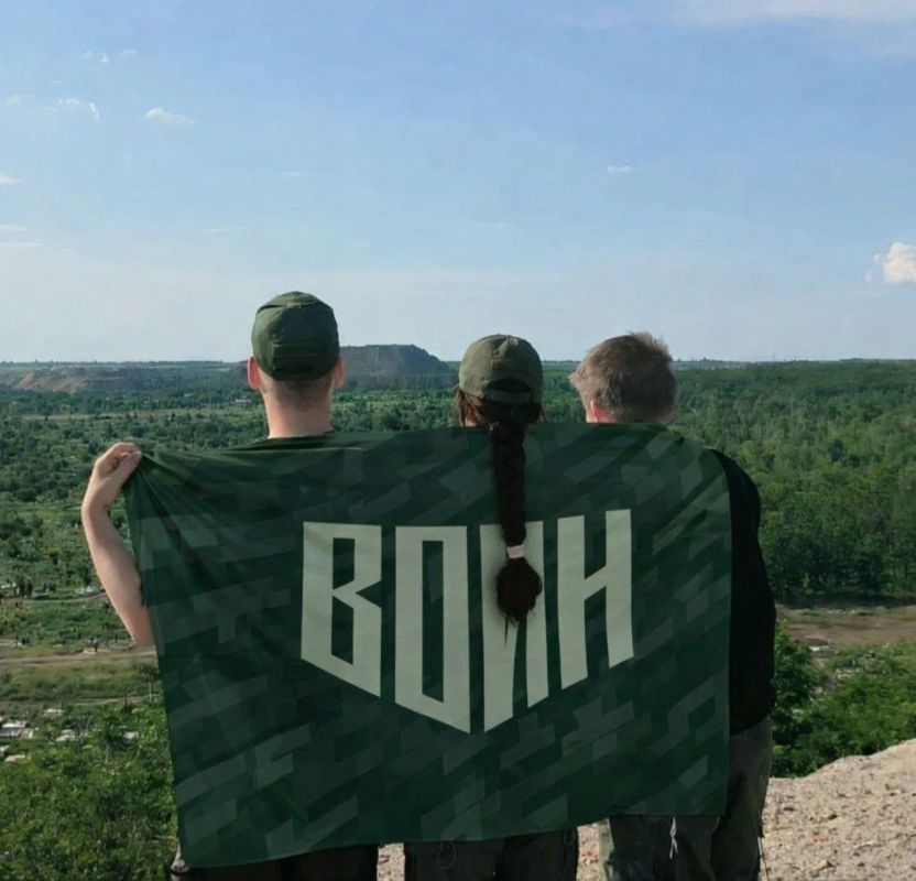 С Днём работников дополнительного образования! С Днём работников дополнительного образования!