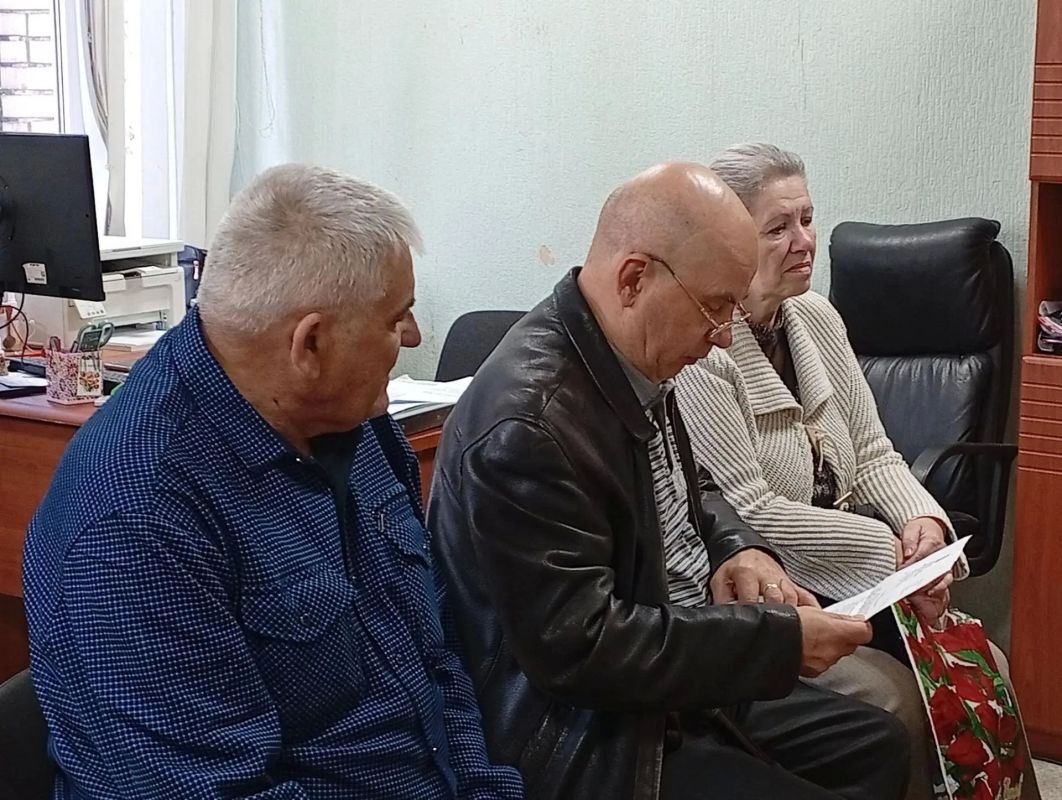 Николай Руппель: Во время очередного личного приема в администрации округа рассмотрел обращения жителей микрорайона «Зорька», дома № 12а по улице Некрасова и улицы Щорса Николай Руппель: Во время очередного личного приема в администрации округа рассмотрел обращения жителей микрорайона «Зорька», дома № 12а по улице Некрасова и улицы Щорса