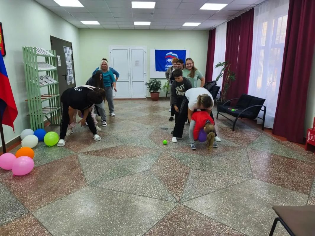 В сельском клубе села Азовское состоялось спортивное мероприятие, приуроченное ко Дню рождения Президента Российской Федерации, — «Здоровое Отечество» В сельском клубе села Азовское состоялось спортивное мероприятие, приуроченное ко Дню рождения Президента Российской Федерации, — «Здоровое Отечество»