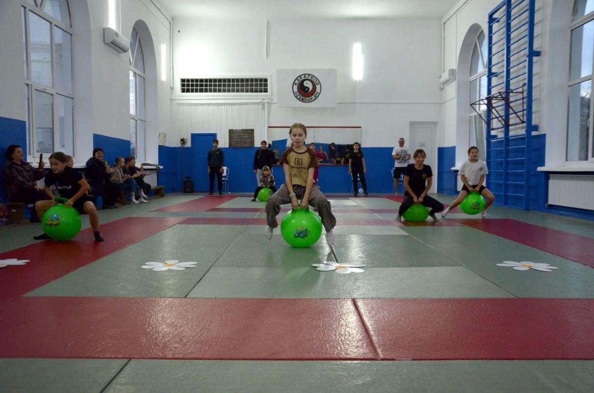 Спортивный азарт и семейное единство: как прошел «Семейный марафон» во Дворце культуры им. Ленина! Спортивный азарт и семейное единство: как прошел «Семейный марафон» во Дворце культуры им. Ленина!