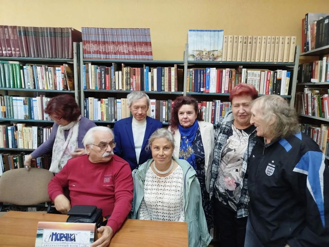 Поэзия, музыка и душевное тепло: как прошел вечер в библиотеке им. Карамзина Поэзия, музыка и душевное тепло: как прошел вечер в библиотеке им. Карамзина