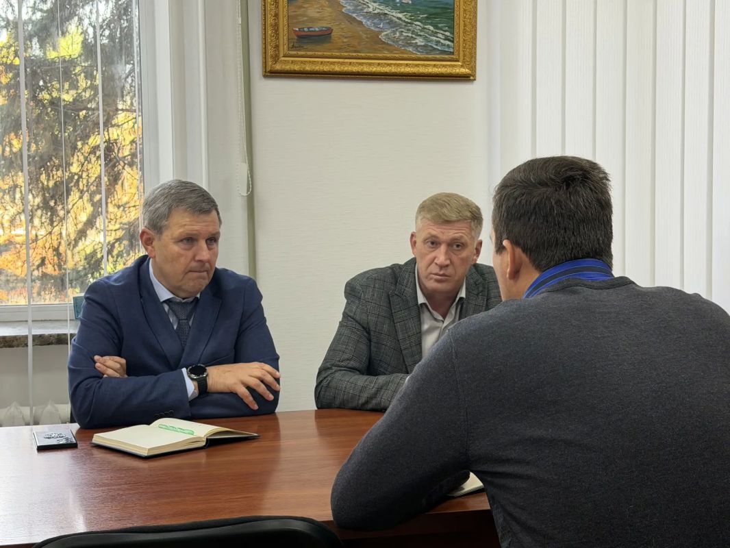 Сергей Юзвинкевич: В Володарском муниципальном округе с рабочим визитом побывал Министр культуры Донецкой Народной Республики Желтяков М. В Сергей Юзвинкевич: В Володарском муниципальном округе с рабочим визитом побывал Министр культуры Донецкой Народной Республики Желтяков М. В