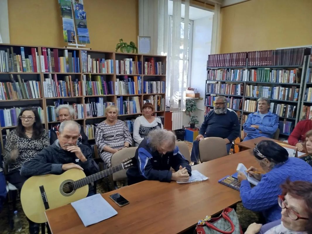 Поэзия, музыка и душевное тепло: как прошел вечер в библиотеке им. Карамзина Поэзия, музыка и душевное тепло: как прошел вечер в библиотеке им. Карамзина