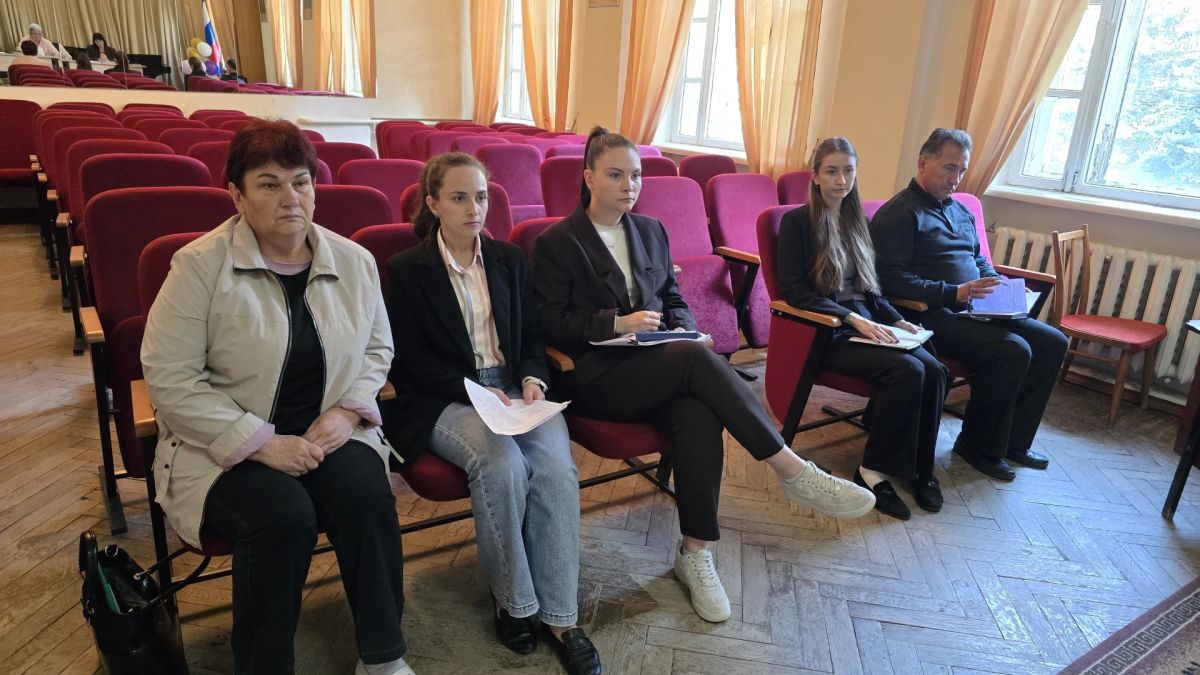 В Старобешевском округе обсудили вопросы здравоохранения В Старобешевском округе обсудили вопросы здравоохранения