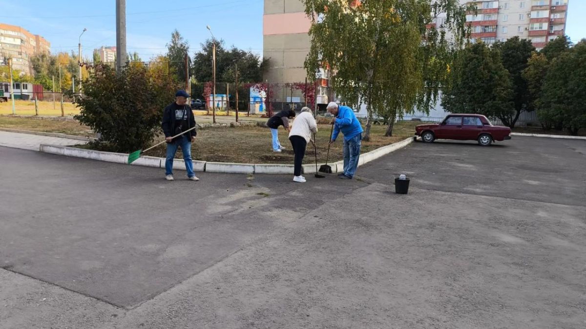 Сегодня, 8 октября 2026 года, в рамках проекта «Городская среда», неравнодушные жители Кировского района приняли участие в традиционной экологической акции «Чистый четверг» Сегодня, 8 октября 2026 года, в рамках проекта «Городская среда», неравнодушные жители Кировского района приняли участие в традиционной экологической акции «Чистый четверг»
