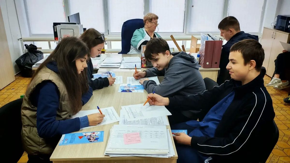 Будущие врачи: как прошел профессиографический тур для школьников Макеевки Будущие врачи: как прошел профессиографический тур для школьников Макеевки