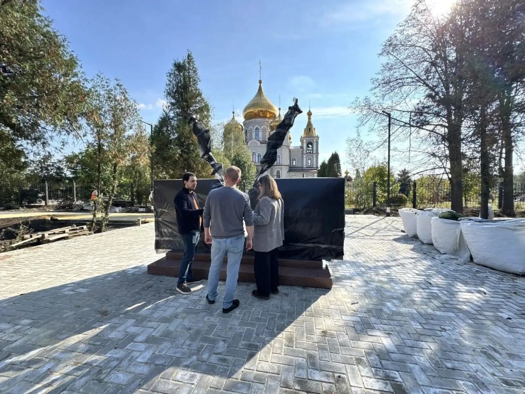 Александр Шатов: В Ждановке активно реализуется проект по созданию Аллеи памяти Героев Александр Шатов: В Ждановке активно реализуется проект по созданию Аллеи памяти Героев