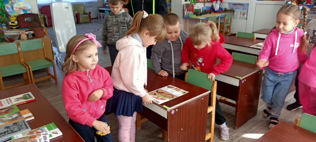 Библиотекарь детской библиотеки-филиала провела познавательный час под названием «Как звери и птицы готовятся к зиме» в ГКДОУ «Детский сад №2 ’’Светлячок” г. о. Дебальцево» Библиотекарь детской библиотеки-филиала провела познавательный час под названием «Как звери и птицы готовятся к зиме» в ГКДОУ «Детский сад №2 ’’Светлячок” г. о. Дебальцево»
