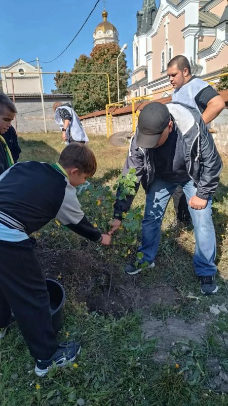 В Донецке прошло очередное мероприятие в рамках акции «Сохраним лес» В Донецке прошло очередное мероприятие в рамках акции «Сохраним лес»
