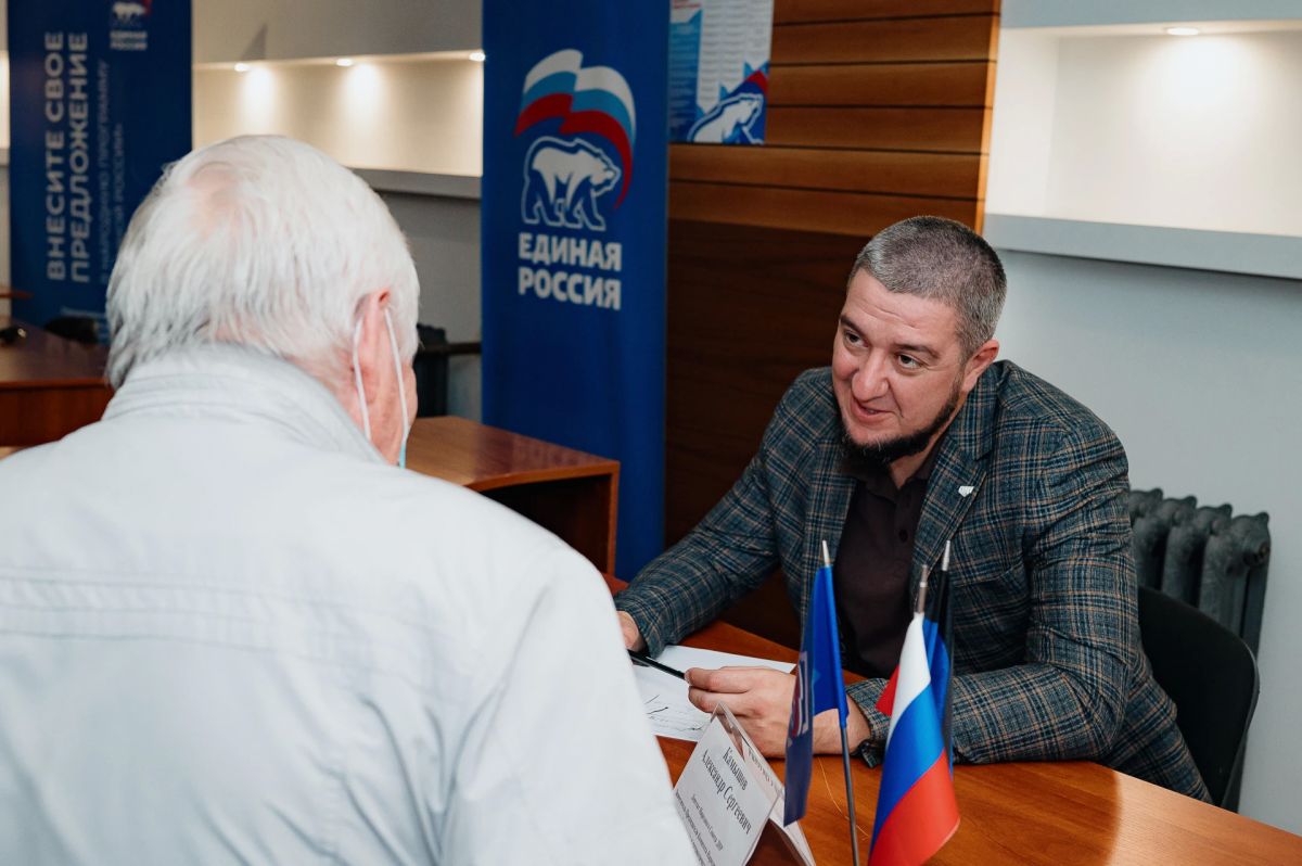 Когда человек приходит за помощью, важно не оставить его один на один с бедой Когда человек приходит за помощью, важно не оставить его один на один с бедой