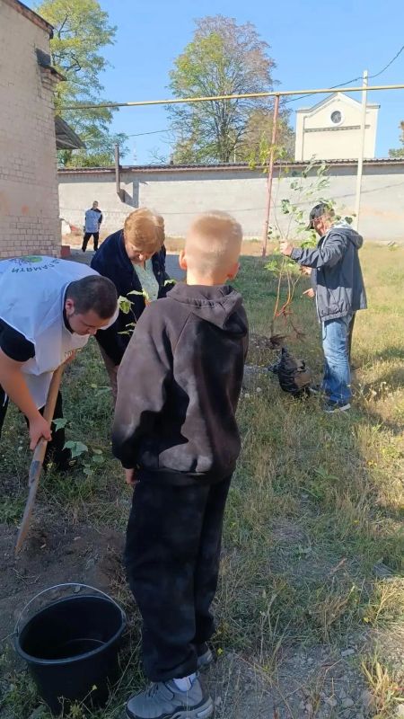 В Донецке прошло очередное мероприятие в рамках акции «Сохраним лес» В Донецке прошло очередное мероприятие в рамках акции «Сохраним лес»