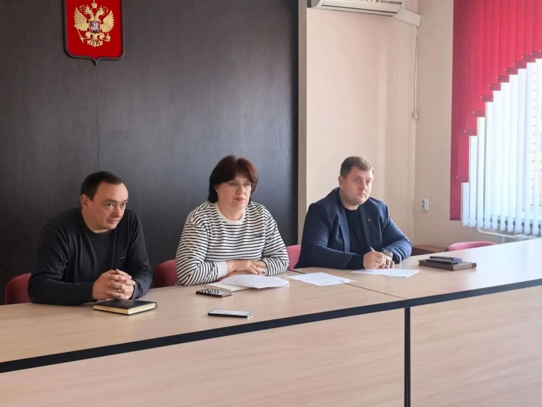 На очередном заседании комиссии по безопасности дорожного движения, которое провел заместитель главы администрации округа Александр Сергеев, обсудили аварийную ситуацию на дорогах города, ремонт дорожно-транспортной сети в...