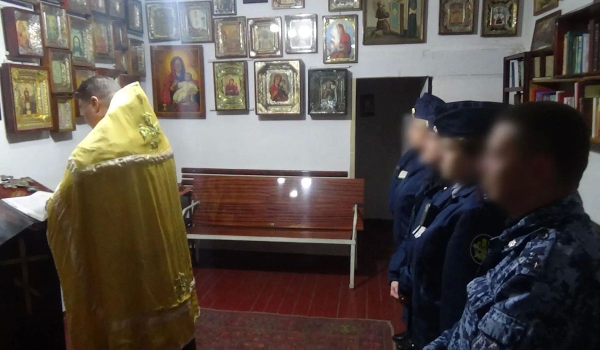 В ИК-4 состоялось богослужение для личного состава