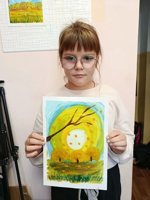 В Тельмановском доме творчества сегодня по-настоящему пахло осенью! Наши ребята собрались на мастер-класс по рисованию, чтобы запечатлеть красоту этого времени года на бумаге В Тельмановском доме творчества сегодня по-настоящему пахло осенью! Наши ребята собрались на мастер-класс по рисованию, чтобы запечатлеть красоту этого времени года на бумаге