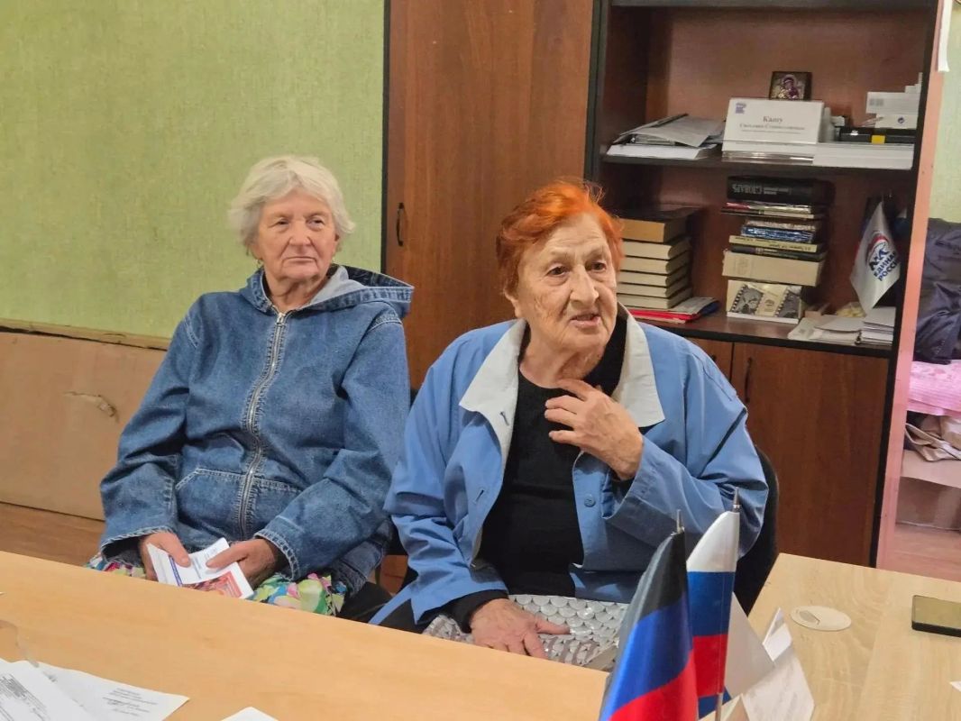 Рабочий визит Министра здравоохранения ДНР в Дебальцево Рабочий визит Министра здравоохранения ДНР в Дебальцево