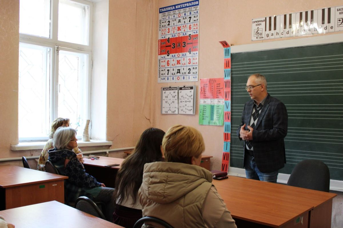 Иван Приходько: Состоялась встреча руководства администрации городского округа Горловка с трудовым коллективом Иван Приходько: Состоялась встреча руководства администрации городского округа Горловка с трудовым коллективом