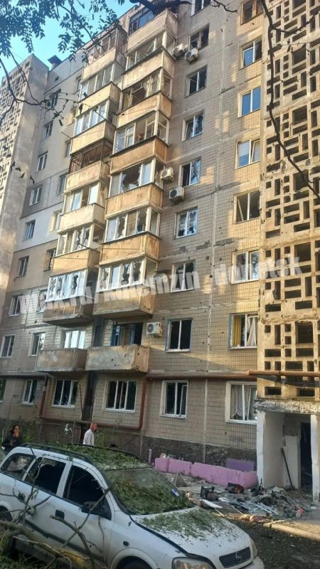 По поступившей информации, в результате атаки БПЛА в Киевском районе ранение получила женщина 1967 г.р По поступившей информации, в результате атаки БПЛА в Киевском районе ранение получила женщина 1967 г.р
